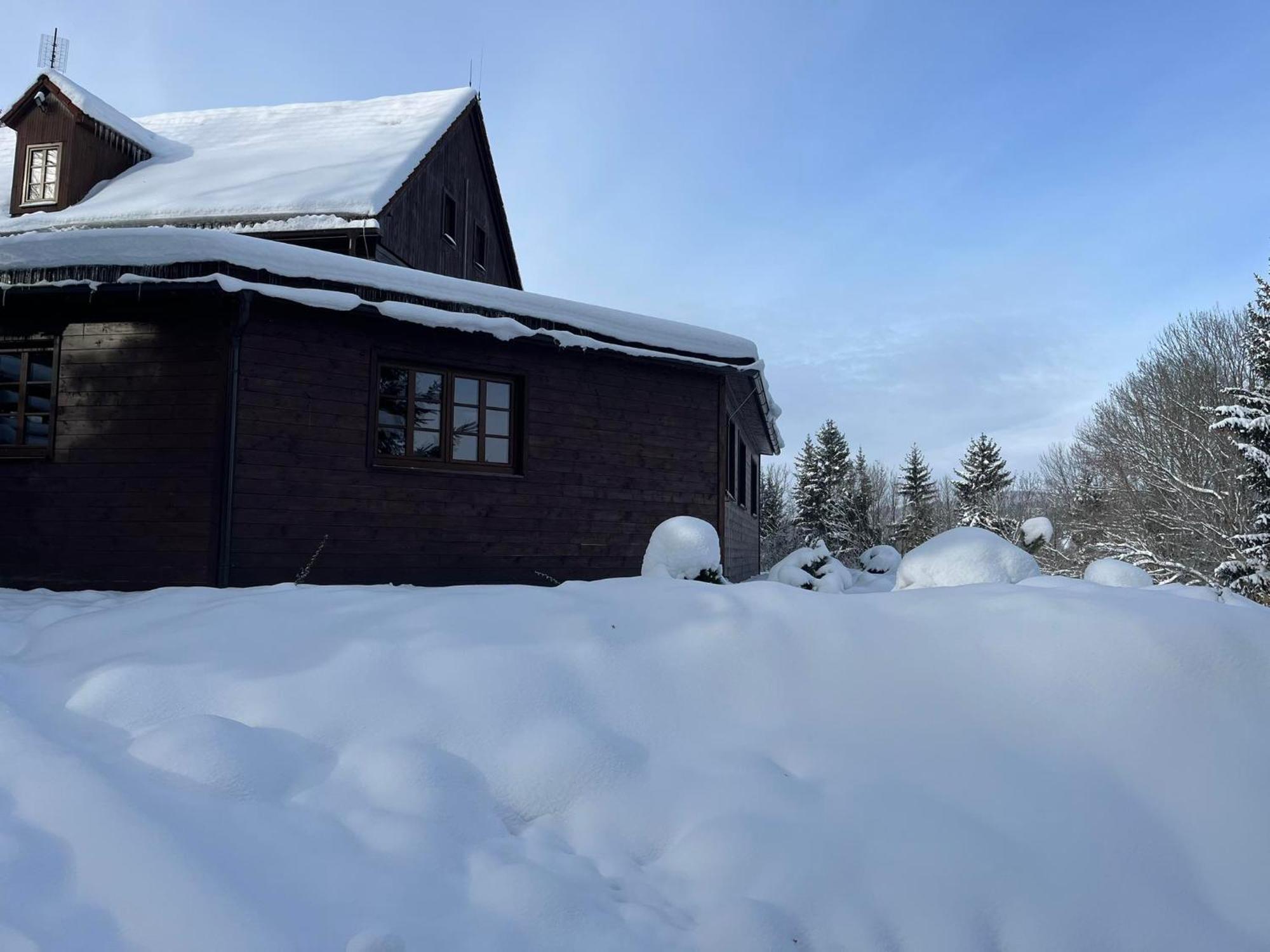 Отель Penzion Harry Na Sjezdovce Krkonose Высоке-над-Йизероу Экстерьер фото