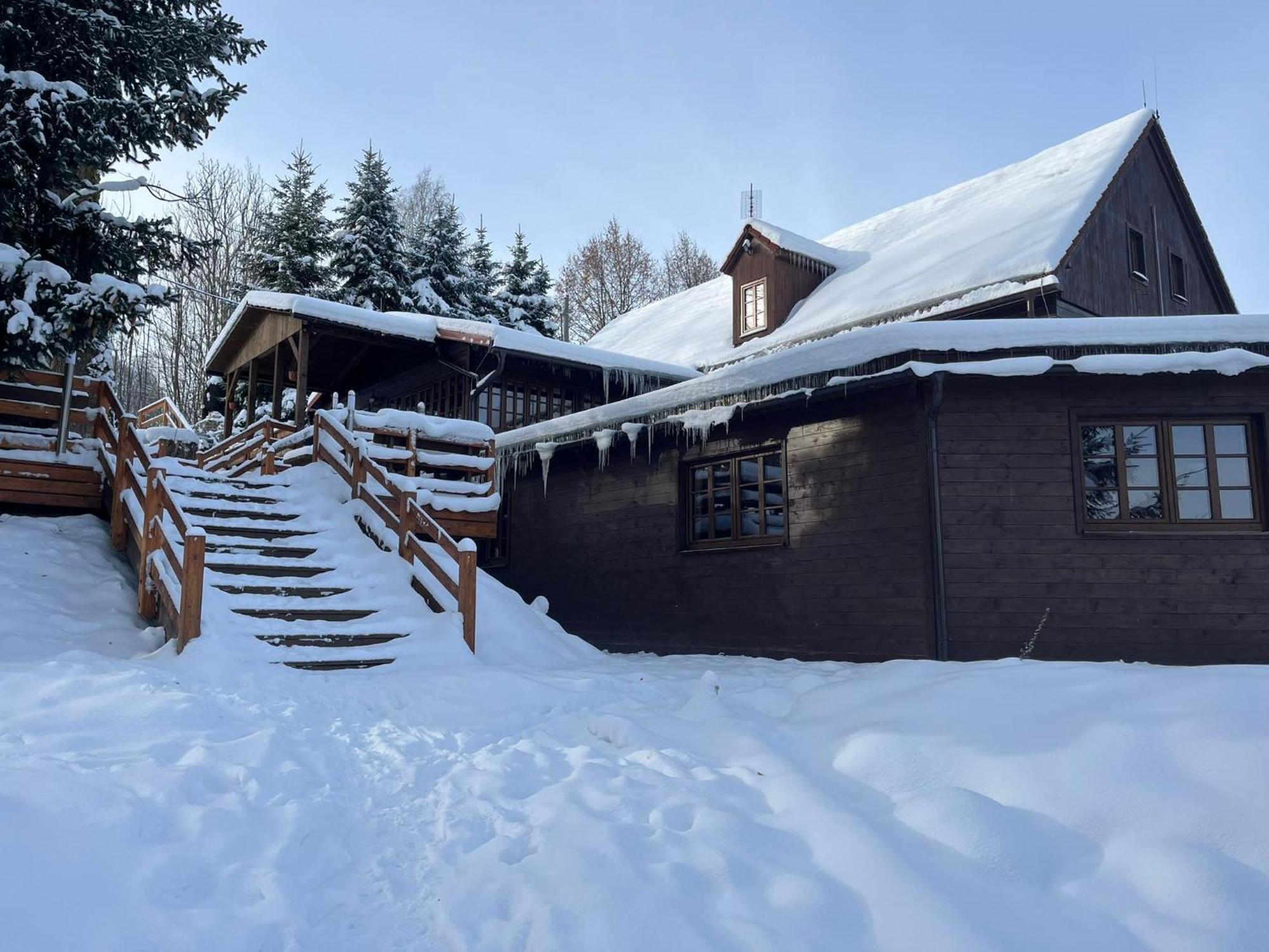 Penzion Harry Na Sjezdovce Krkonose Высоке-над-Йизероу Экстерьер фото