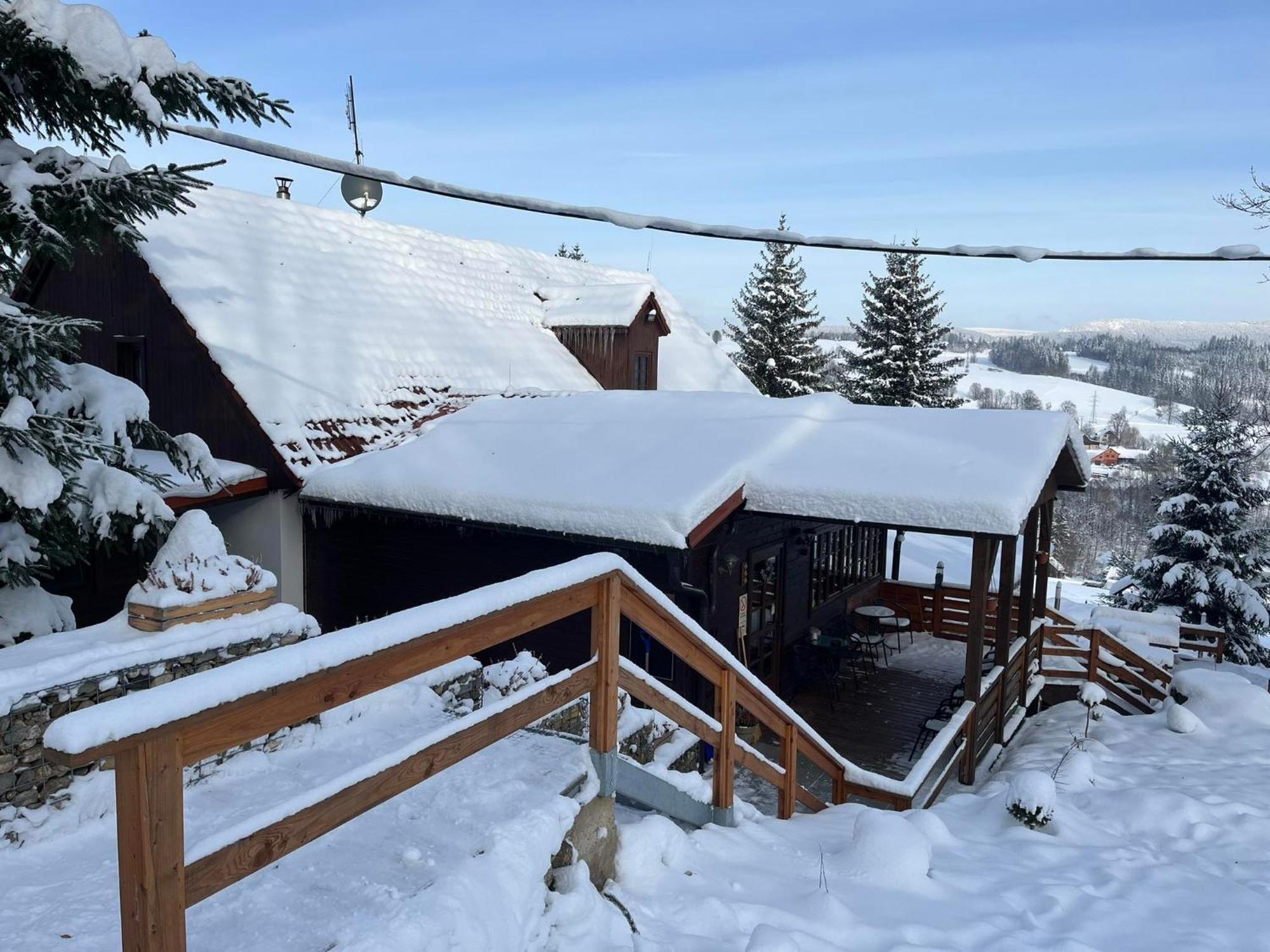 Penzion Harry Na Sjezdovce Krkonose Высоке-над-Йизероу Экстерьер фото