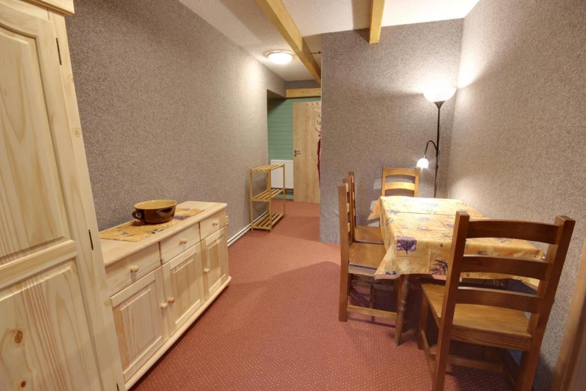 Penzion Harry Na Sjezdovce Krkonose Высоке-над-Йизероу Экстерьер фото